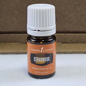 Cedarwood Young Living Essential Oil 5ml Aromatherapy Sealed Organic Glass Wood
